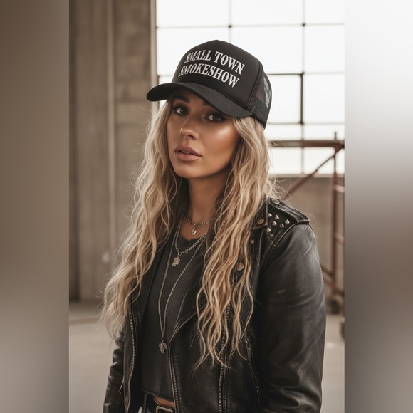 NWT Small Town Smokeshow Trucker Mesh Snap Back Hat Cap Black main image 5